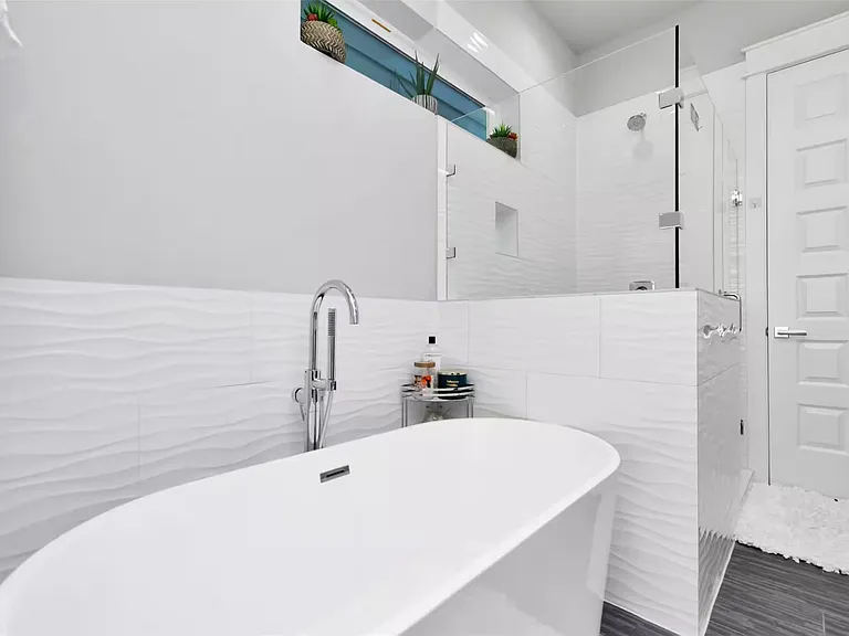 2107 Engelmohr St — Photo 11