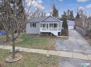 317 W View St, Lombard, IL 60148