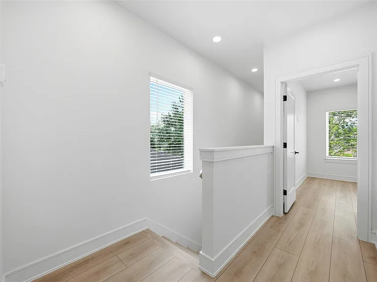 8019 Grandview St #B — Photo 14