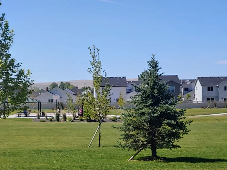 2395 W Opalite Dr — Photo 37