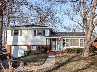 210 Siwiha Dr, Grayslake, IL 60030