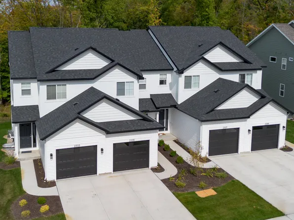 2223 NE Watertown Way, Grand Rapids, MI 49505