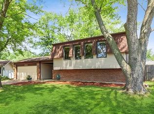 384 Stafford Ct, Bolingbrook, IL 60440