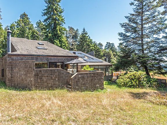 2nd image of 148 White Fir Wood Road