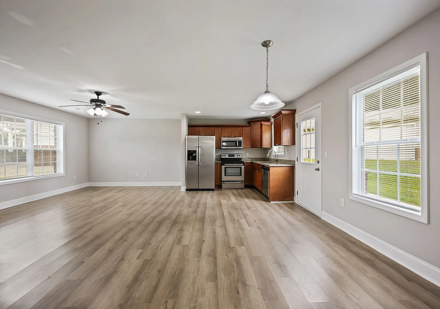 Villas at Carlyle Place — Photo 2