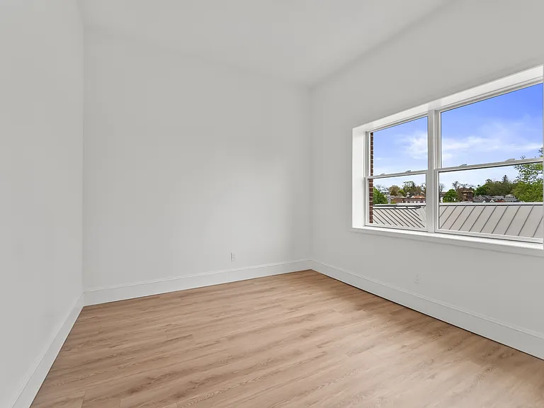 The North Court Apartments — Photo 12