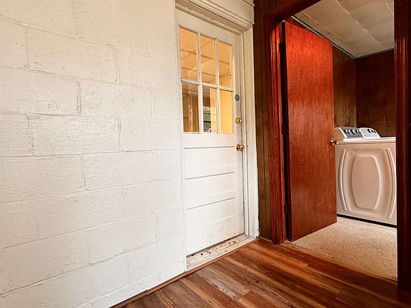 4th image of 1505 Broad Ave #B