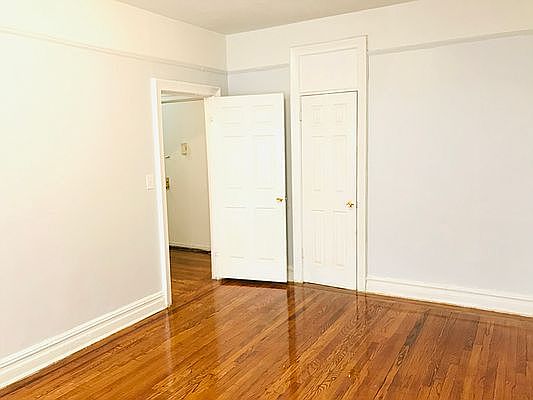 5th image of 615 Flatbush Ave #1R