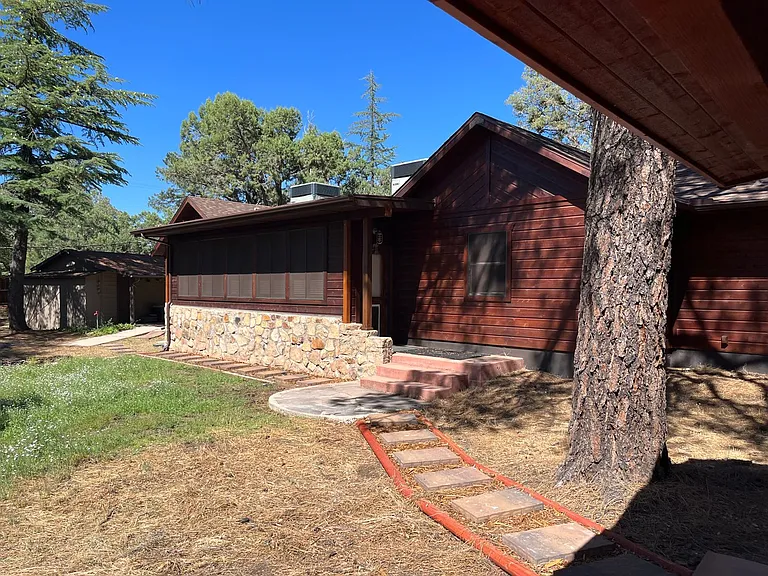 318 Sunset Park Dr — Photo 28