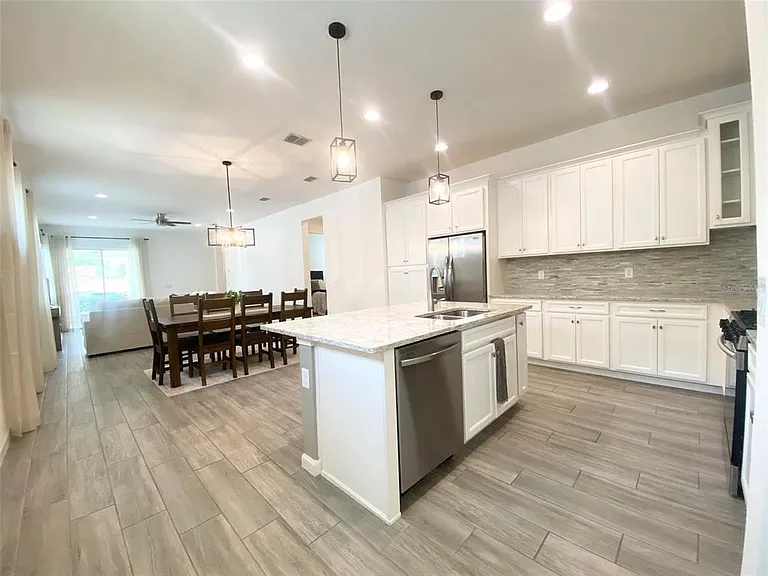 724 Winterside Dr — Photo 15