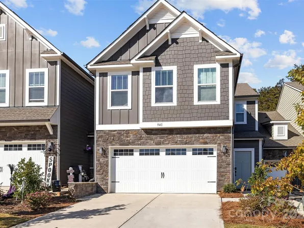 941 Canopy Falls Ln, York, SC 29745