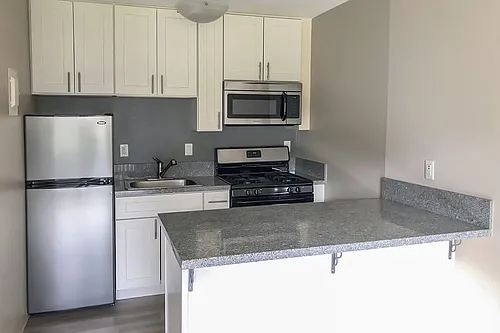 Mesa Pines Apartments Photo 1