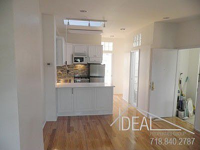 1st image of 129 Saint James Pl
