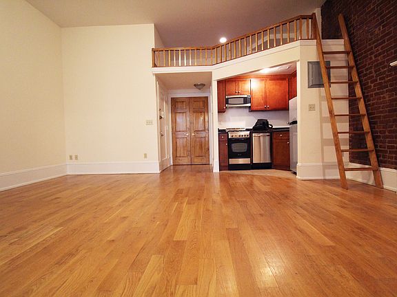 3rd image of 332 W 87th St #2BB