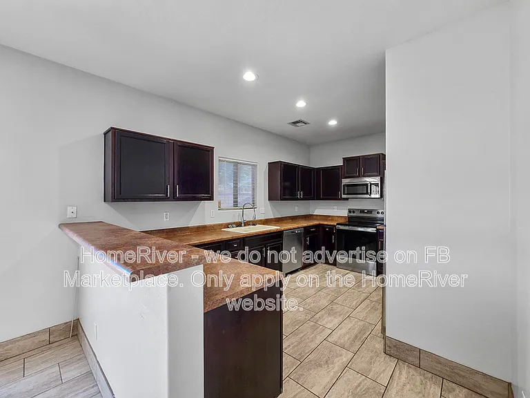 1111 W Carson Rd — Photo 7
