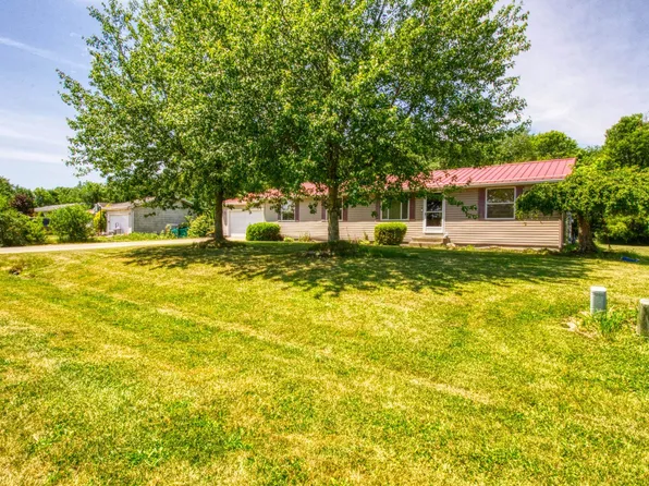 1843 N Vicky Ln, Warsaw, IN 46582