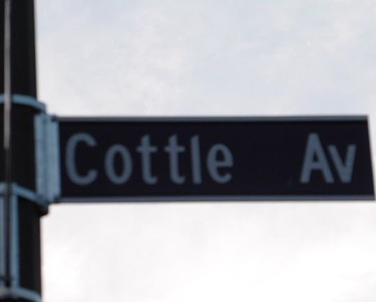 5th image of 2201 Cottle Ave