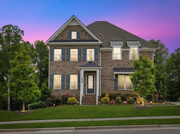 1049 Queensdale Dr, Cary, NC 27519