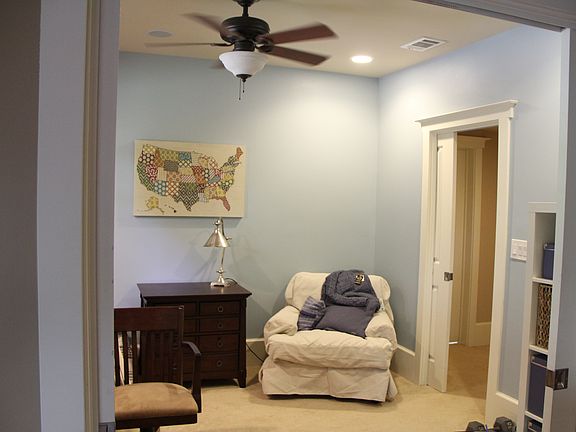 4th image of 2739 Hammond Ct SE