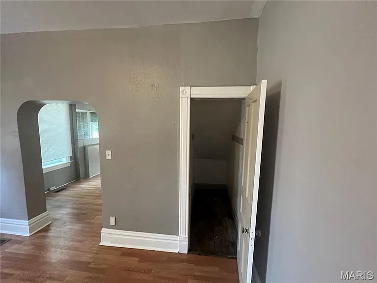 3135 Chippewa St — Photo 8