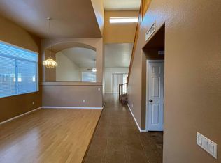 1220 W Geronimo Pl, Chandler, AZ 85224