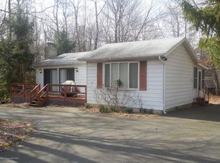 217 Schochs Mill Rd, Blakeslee, PA 18610