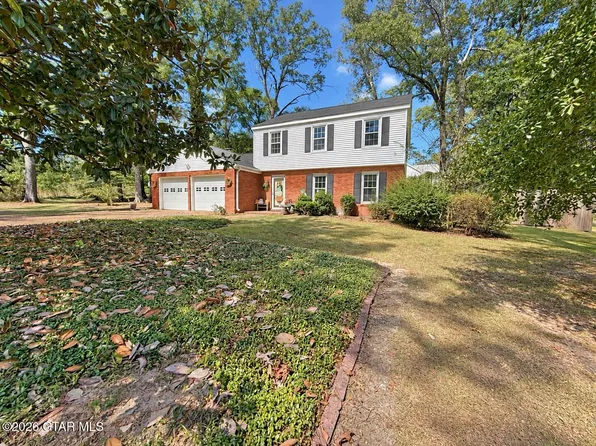 29 Hickory Dr, West Point, MS 39773
