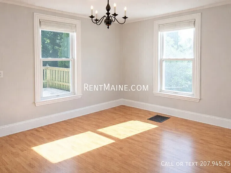 92 Fling St — Photo 3