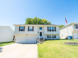 206 Summer Pl, Warrensburg, MO 64093