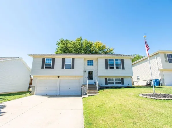 206 Summer Pl, Warrensburg, MO 64093