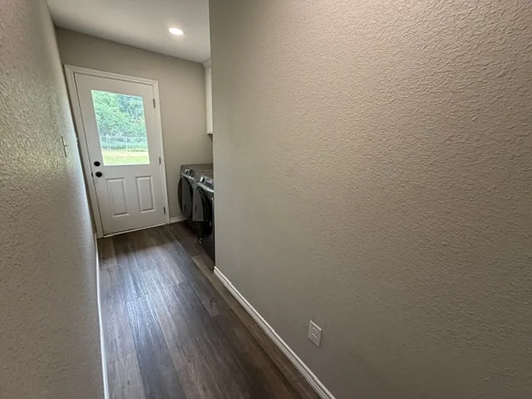 1311 Manor Dr — Photo 21