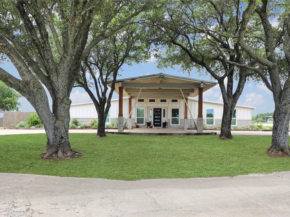 2408 Strader Rd, Justin, TX 76247