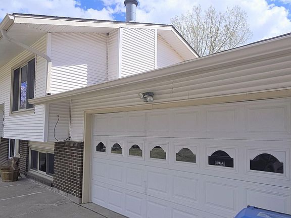 2nd image of 709 Phoenix Dr