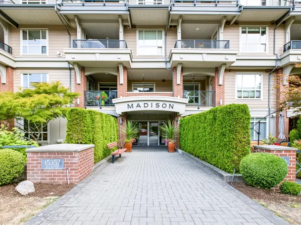 15357 17a Ave #110, Surrey, BC V4A 1V4