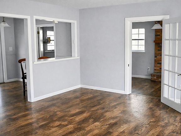 4th image of 7451 Crill Ave
