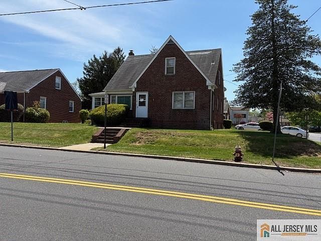 1st image of 9 Milltown Rd
