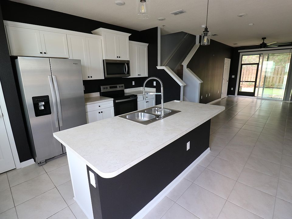 1st image of 172 Whispering Brook Dr