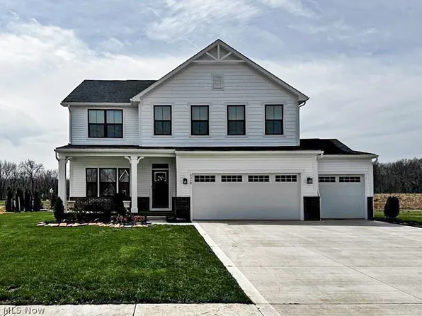 5358 Walnut Ridge Ln, Sheffield Lake, OH 44054
