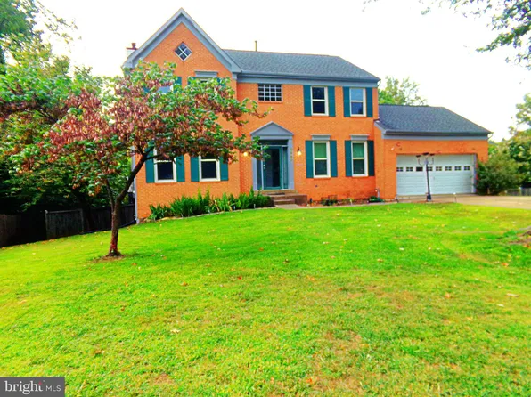 3590 Lions Field Rd, Triangle, VA 22172