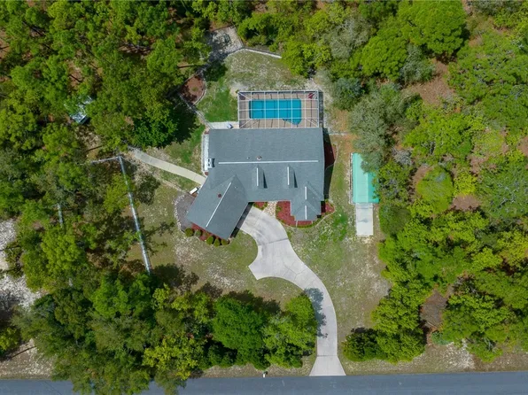 4444 W Horseshoe Dr, Beverly Hills, FL 34465