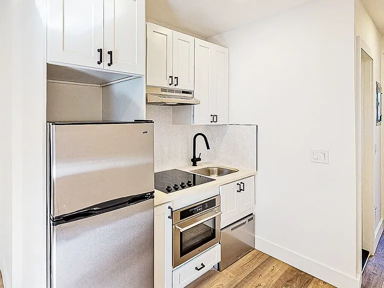 2785 Broadway #3I — Photo 6
