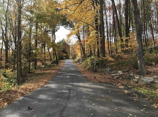 23 Crossroad Ct, Stormville, NY 12582