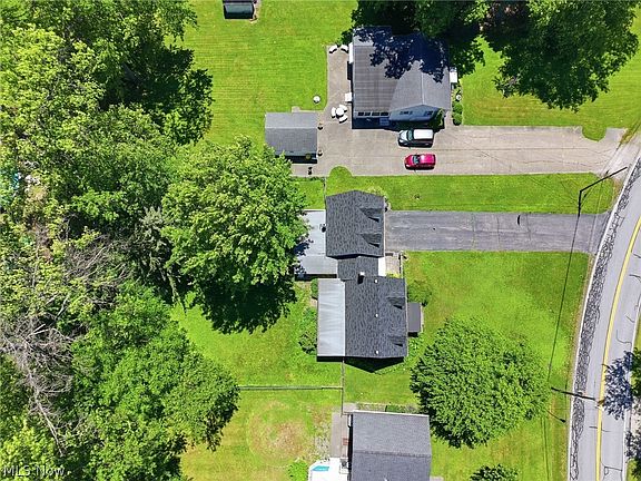 3rd image of 6241 Mentor Park Blvd