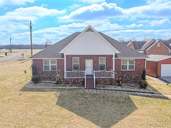 3rd image of 172 Hayden Drake Ln