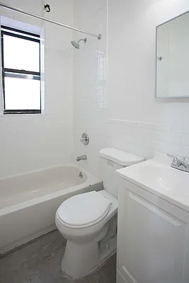 Rented by Evergreen Apartments BK | media 18