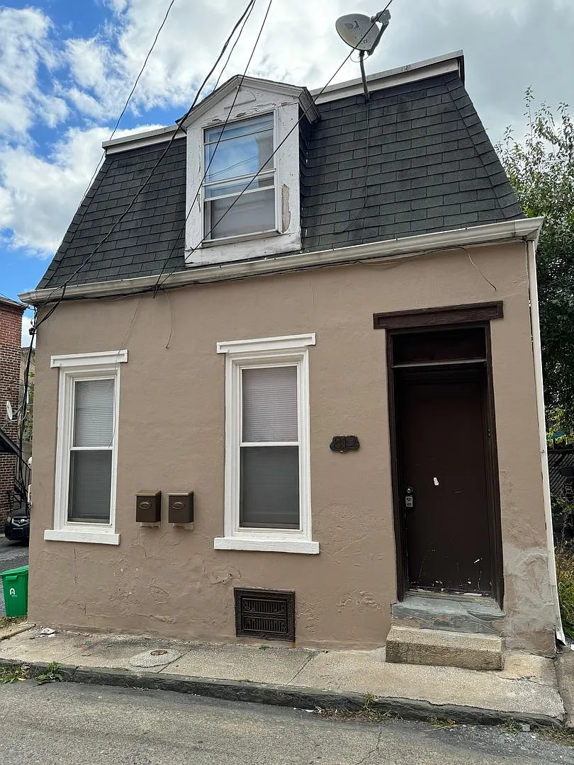 120-122 N 8th Street — Photo 2