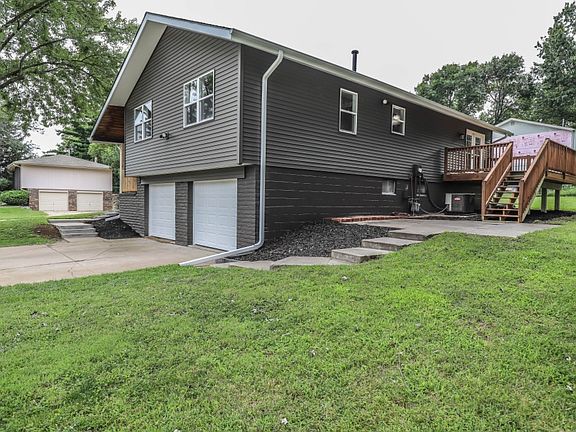 3rd image of 1322 Peterson Dr
