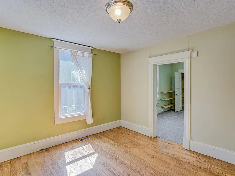 421 E Saint Vrain St — Photo 11