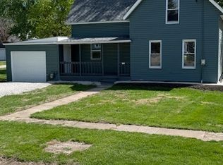 209 E Farnham St, Sheffield, IL 61361