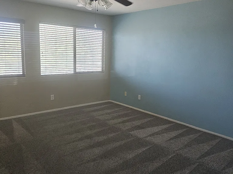 44304 W Vineyard St — Photo 14